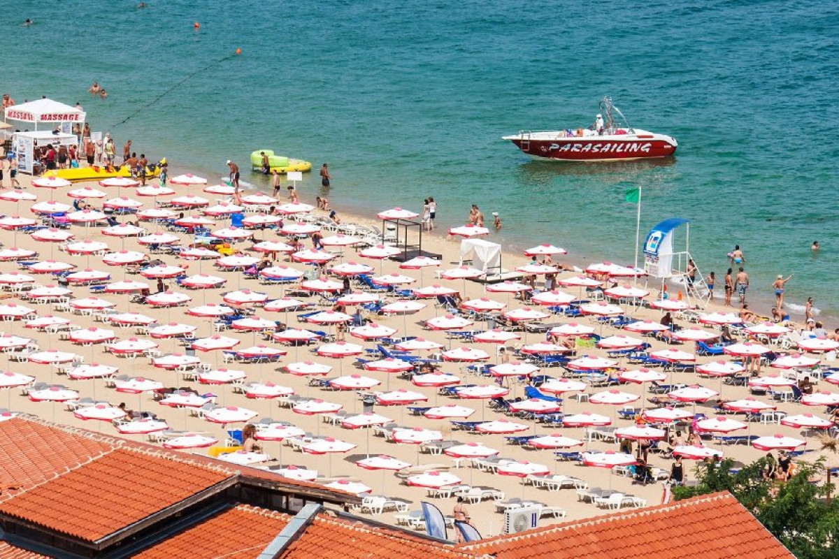ASTERA Golden Sands