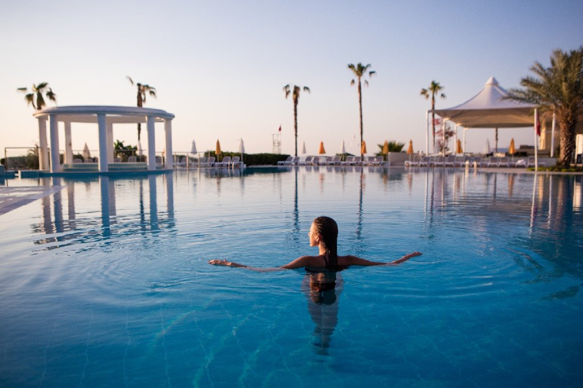 MIRAGE PARK RESORT