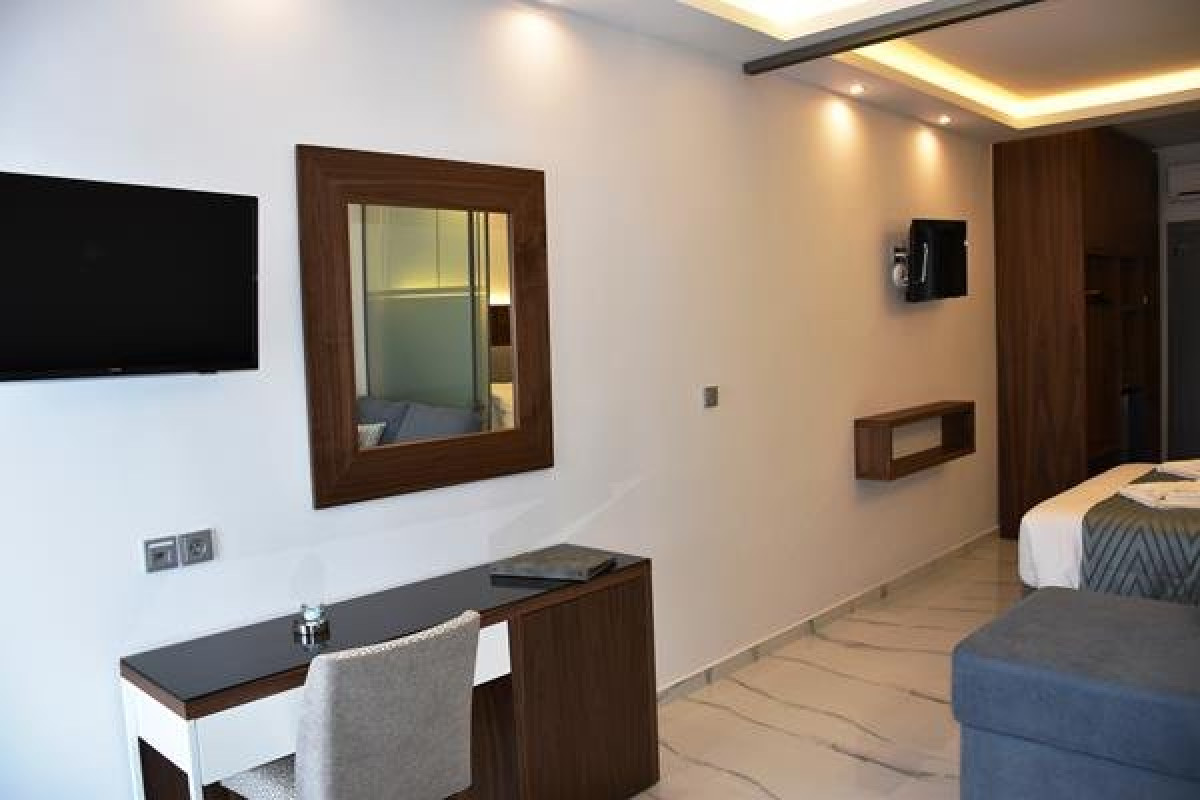 4 You Boutique (Metamorfosis, Sithonia)