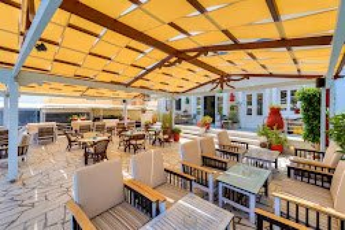 Akis Hotel (Kamari Santorini)