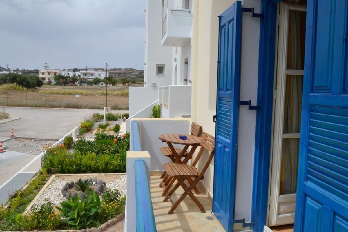 Finikas Studios - Adamas (Milos)