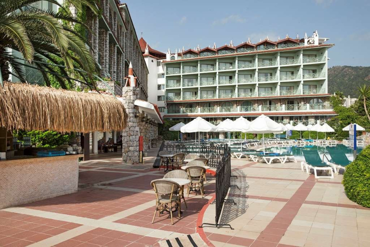 MARTI LA PERLA (Adults Only)
