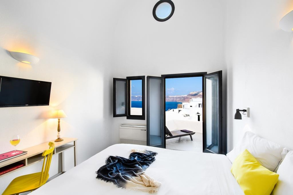Ambassador Aegean Luxury Hotel Suites (Akrotiri - Santorini)