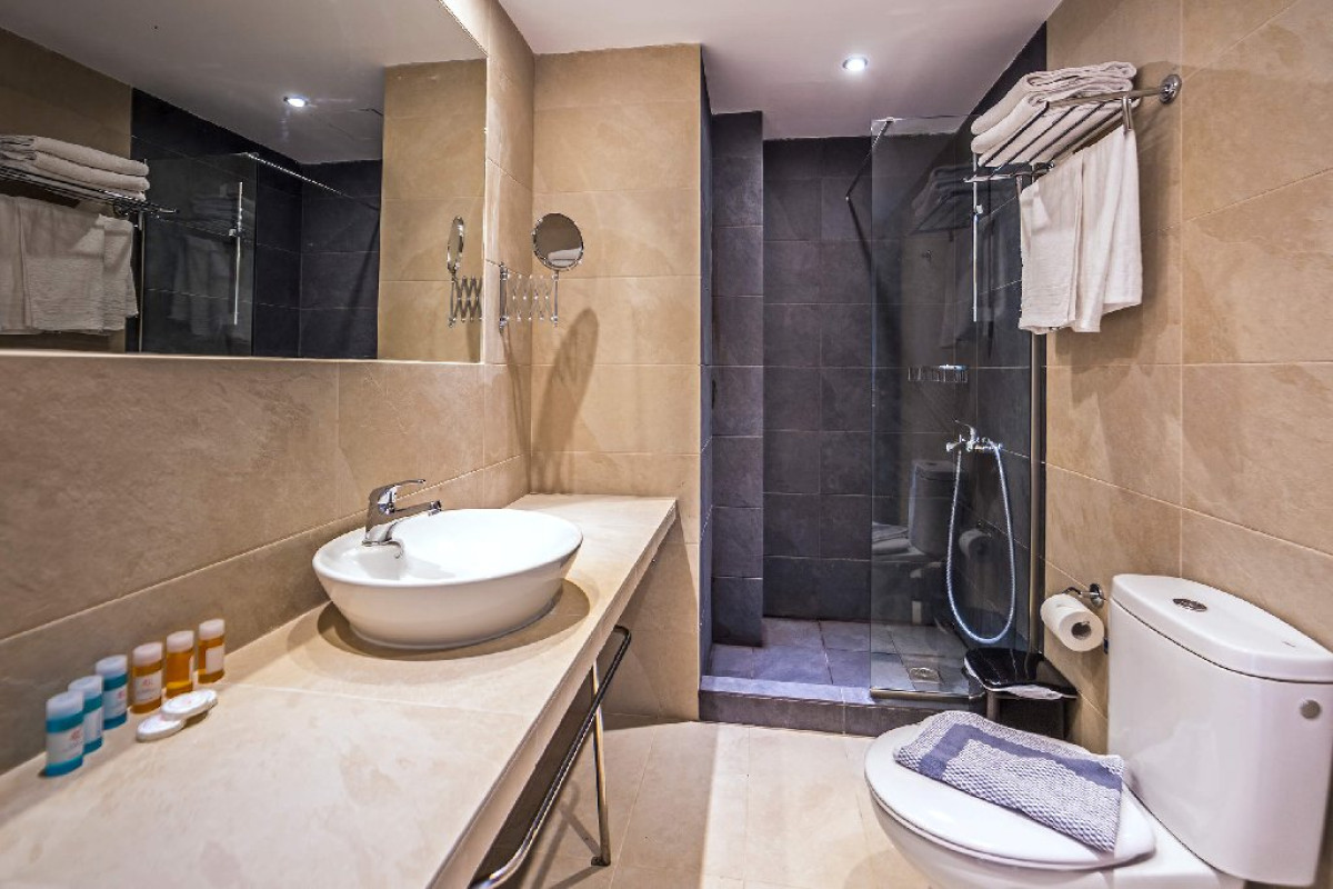 White Olive Premium Hotel (Laganas)