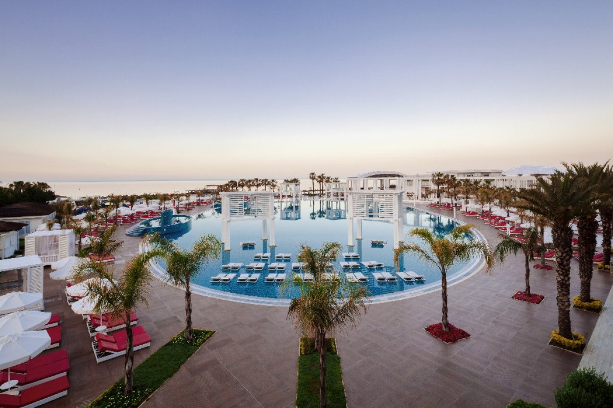 SELECTUM LUXURY RESORT