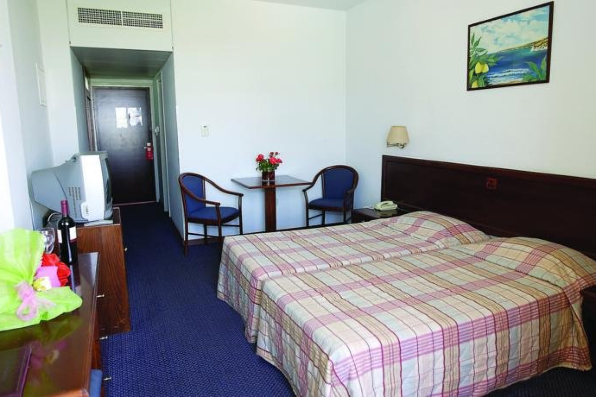 Crowne Resorts Henipa - VECHI