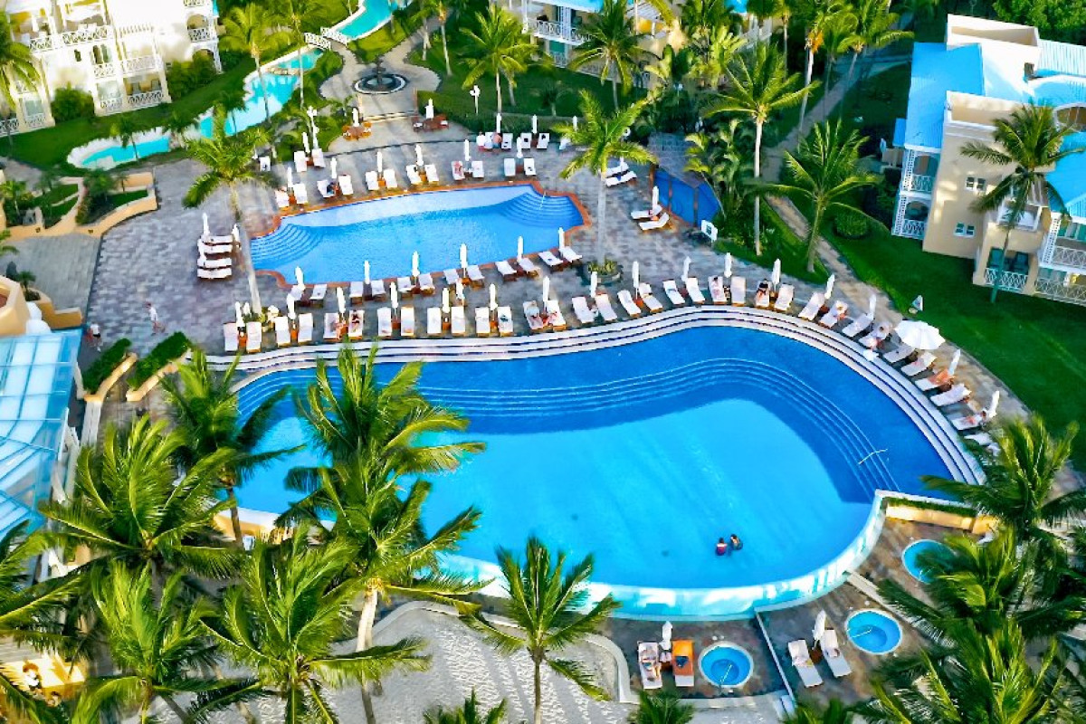 Royal Hideaway Playacar