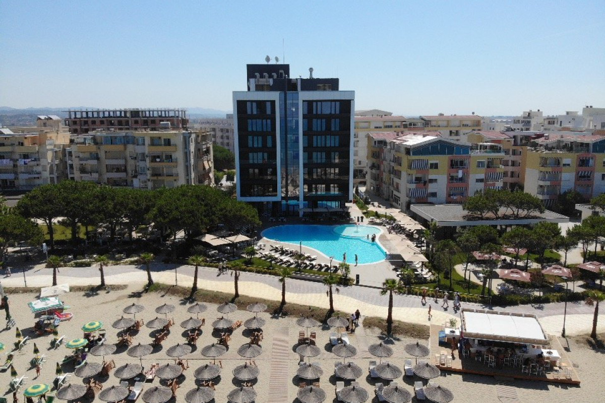 SUPREME HOTEL AND SPA (DURRES-GOLEM)