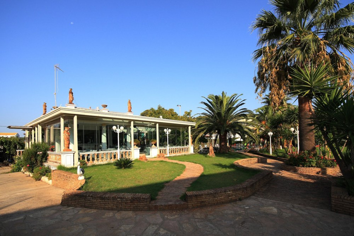 Sivota Hotel