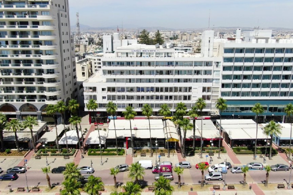 SUN HALL BEACH HOTEL APARTMENTS (Larnaca City)