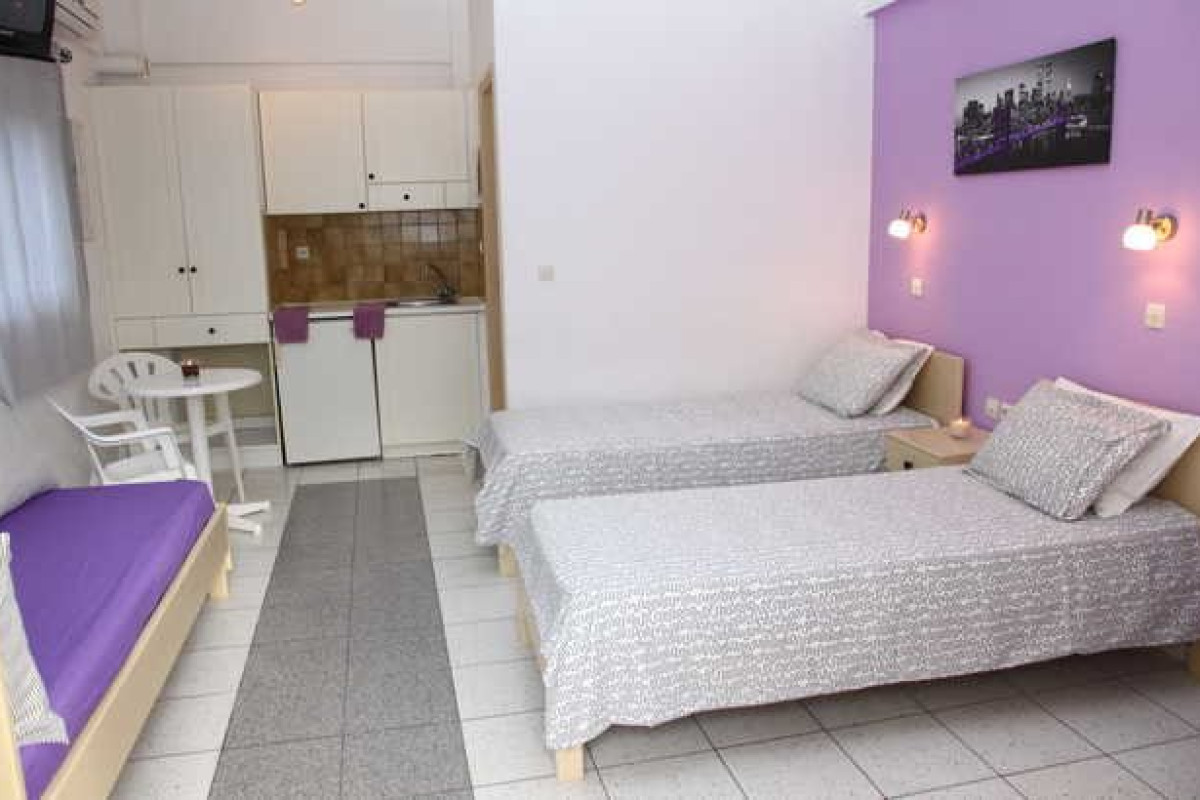 Happy Days Studios and Apartments (Malia)
