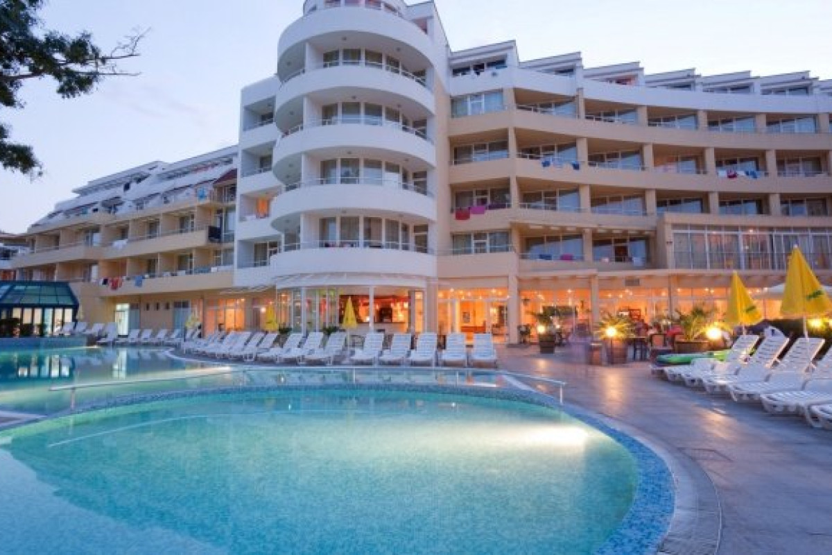 SUN PALACE CLUB HOTEL