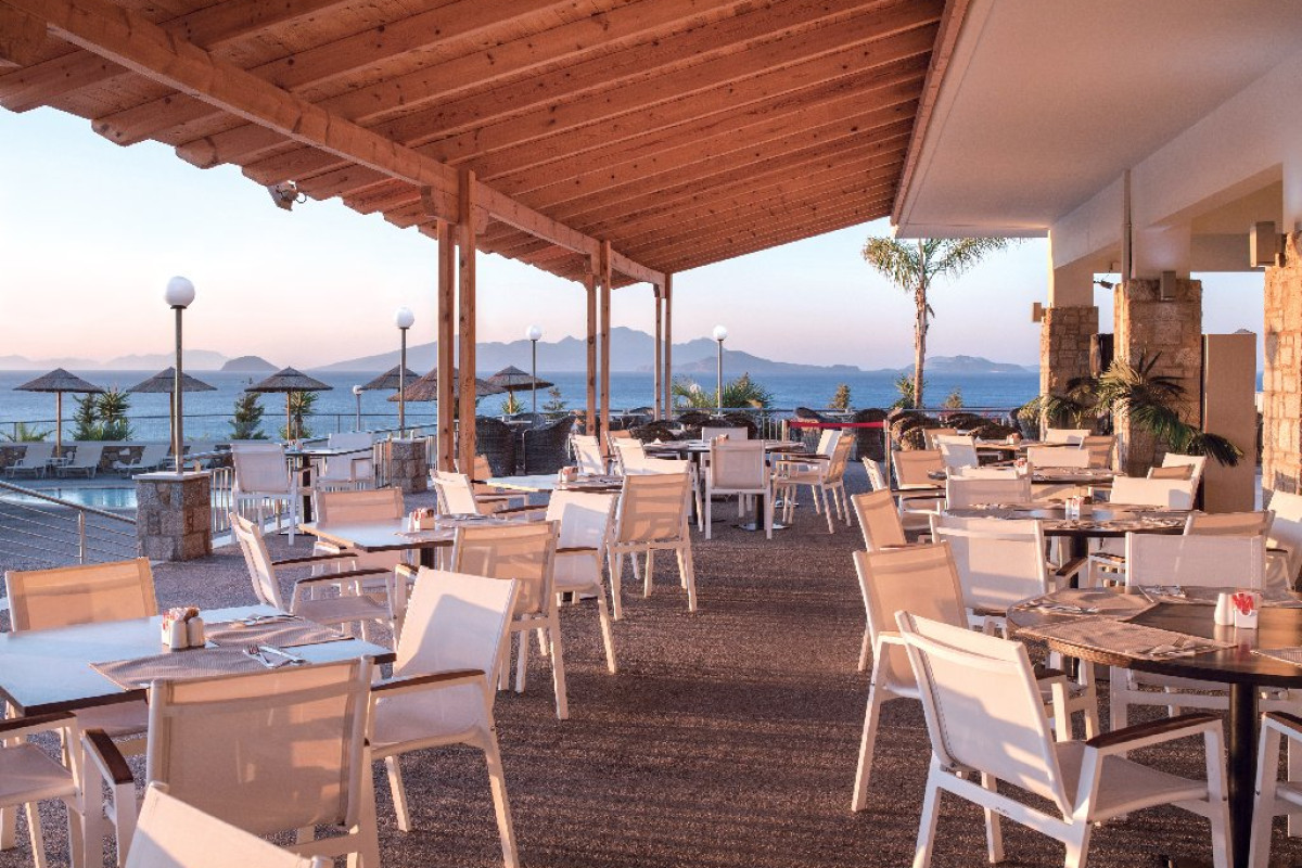 Grand Blue Hotel
