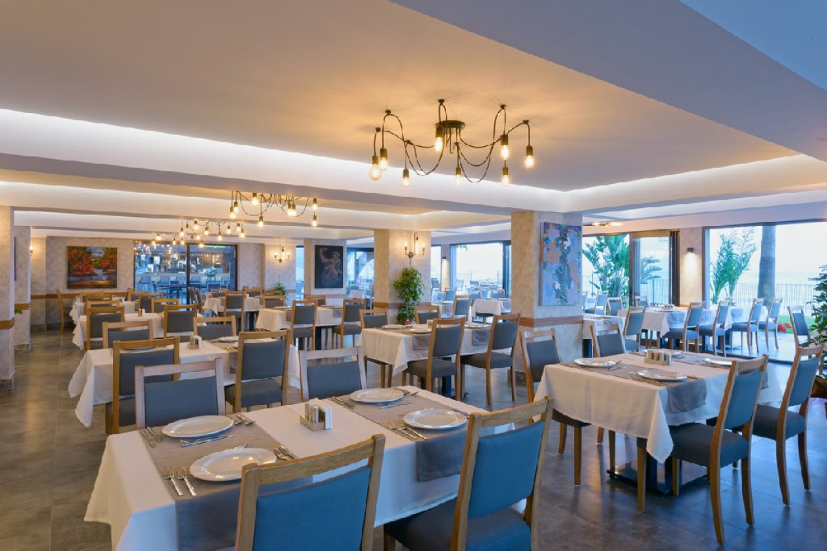 FLORIA BEACH HOTEL