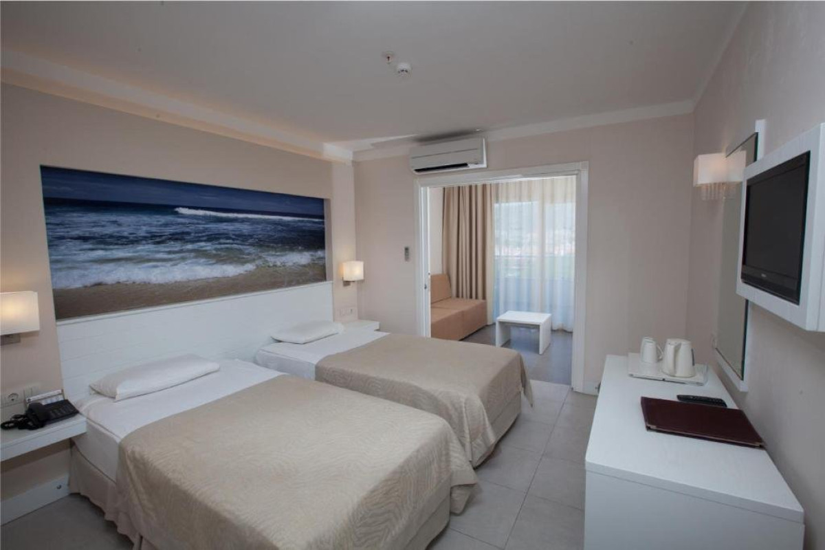 BATIHAN BEACH RESORT SPA