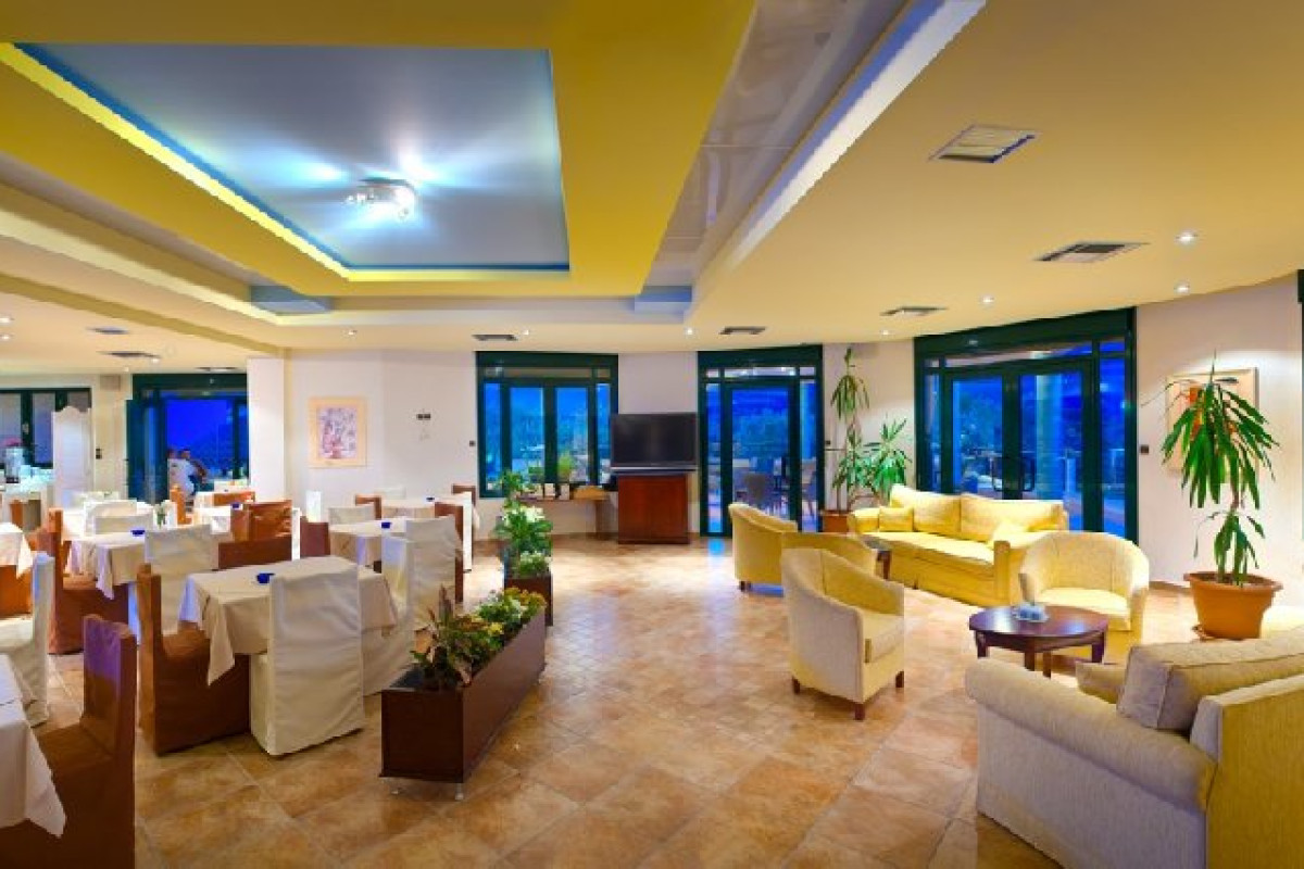Ocean Beach Hotel (Skala Potamias)