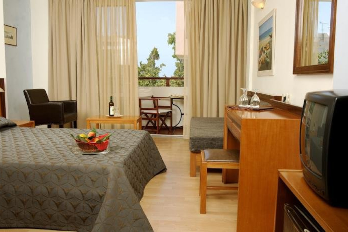 ATRIUM HOTEL (C)