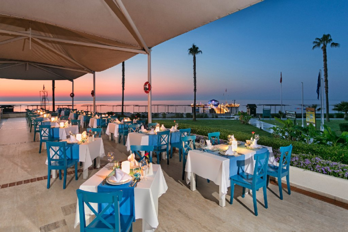 MIRAGE PARK RESORT
