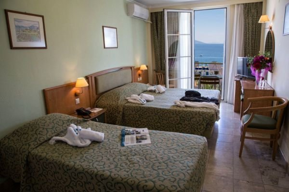 TOLON HOLIDAYS - TOLO