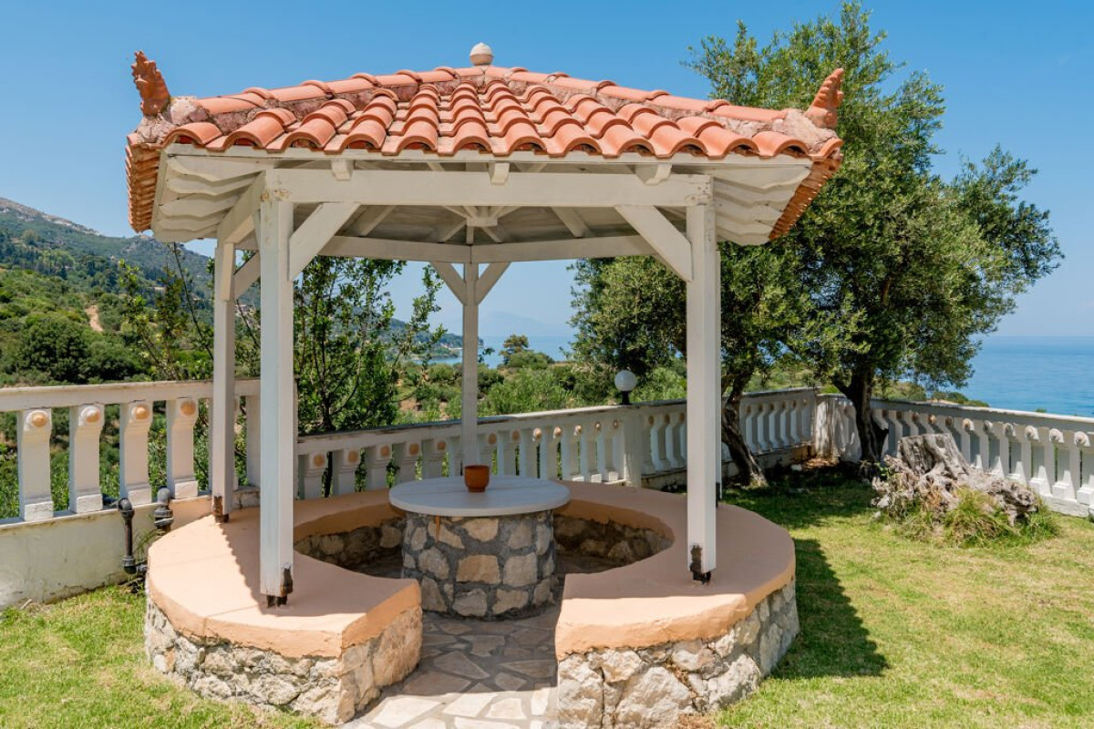 Matilda Hotel (Vassilikos)