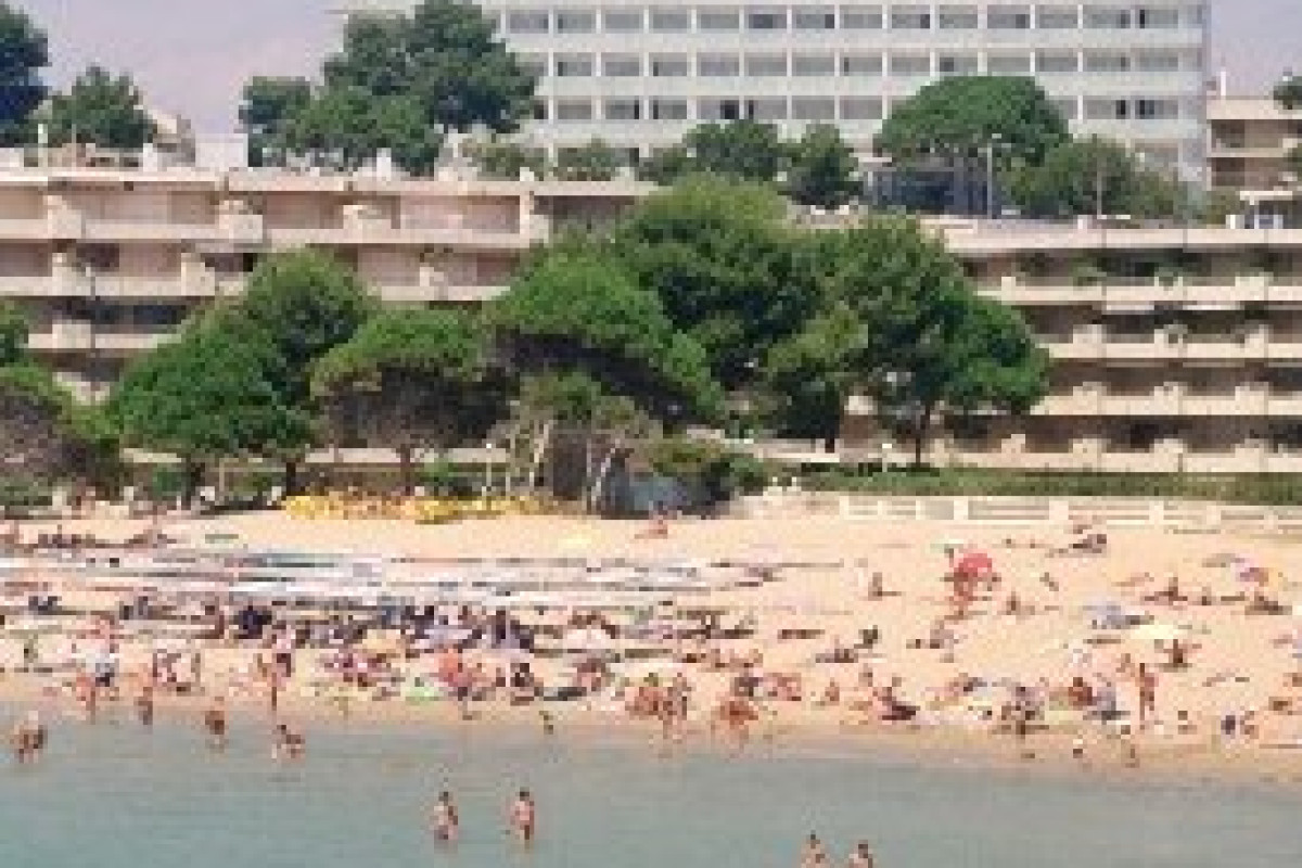 4R SALOU PARK