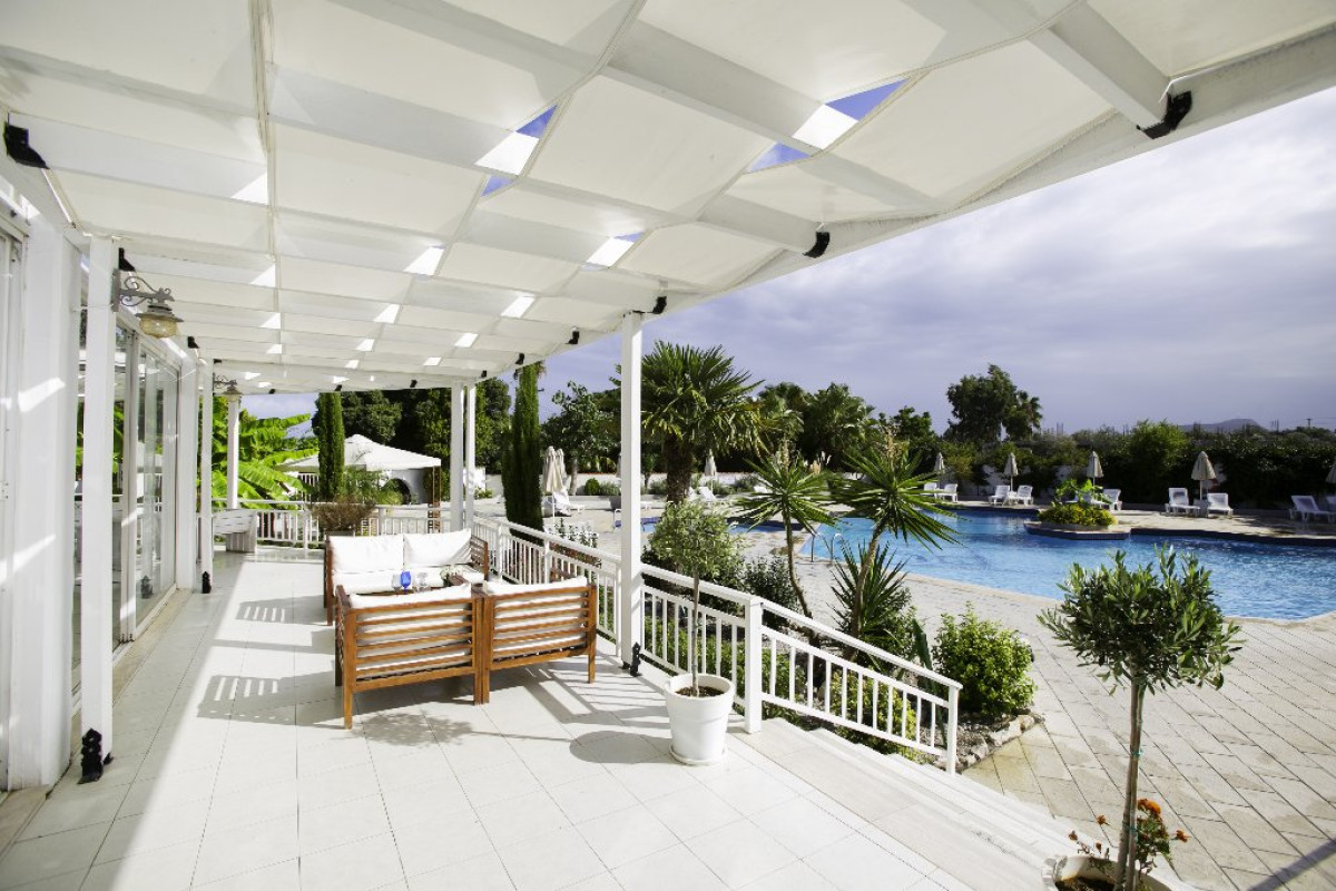 Happy Days (Adults Only 16+) - Tholos