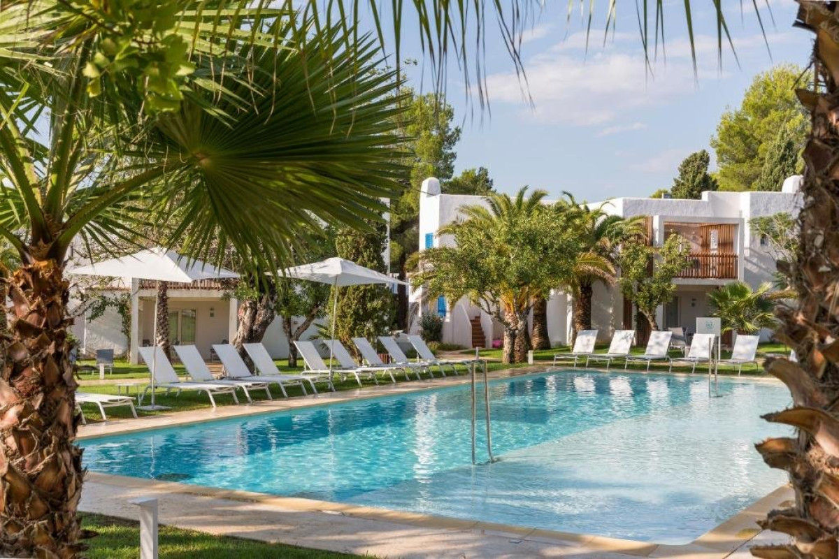 CALA LLENYA RESORT