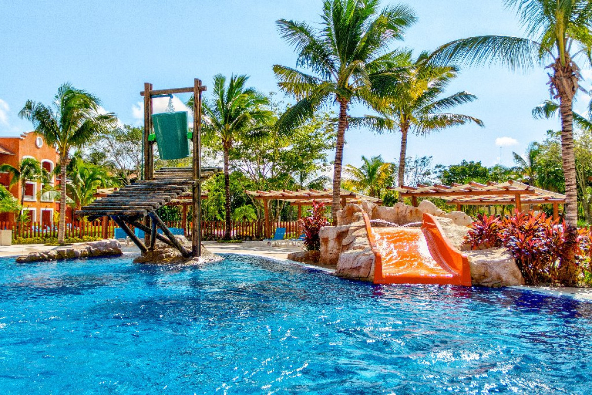 Barcelo Maya Grand Resort