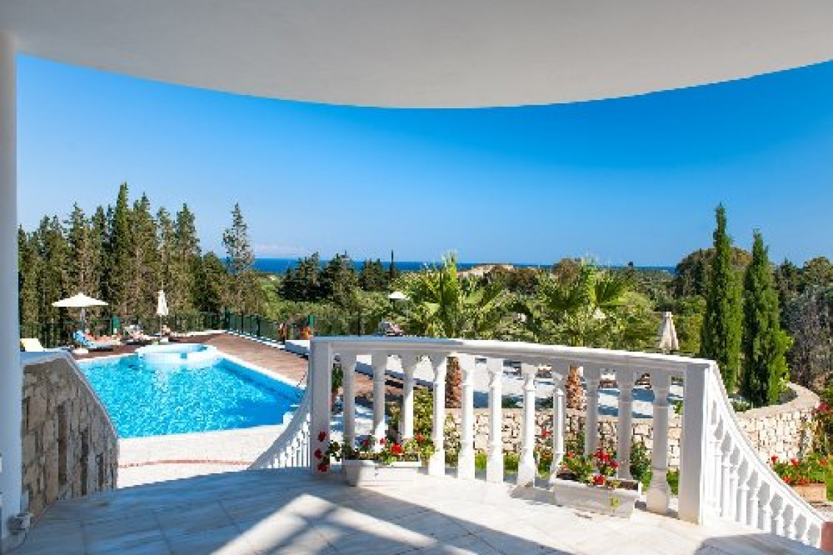 Belvedere (recomandat 4*) (Vasilikos)