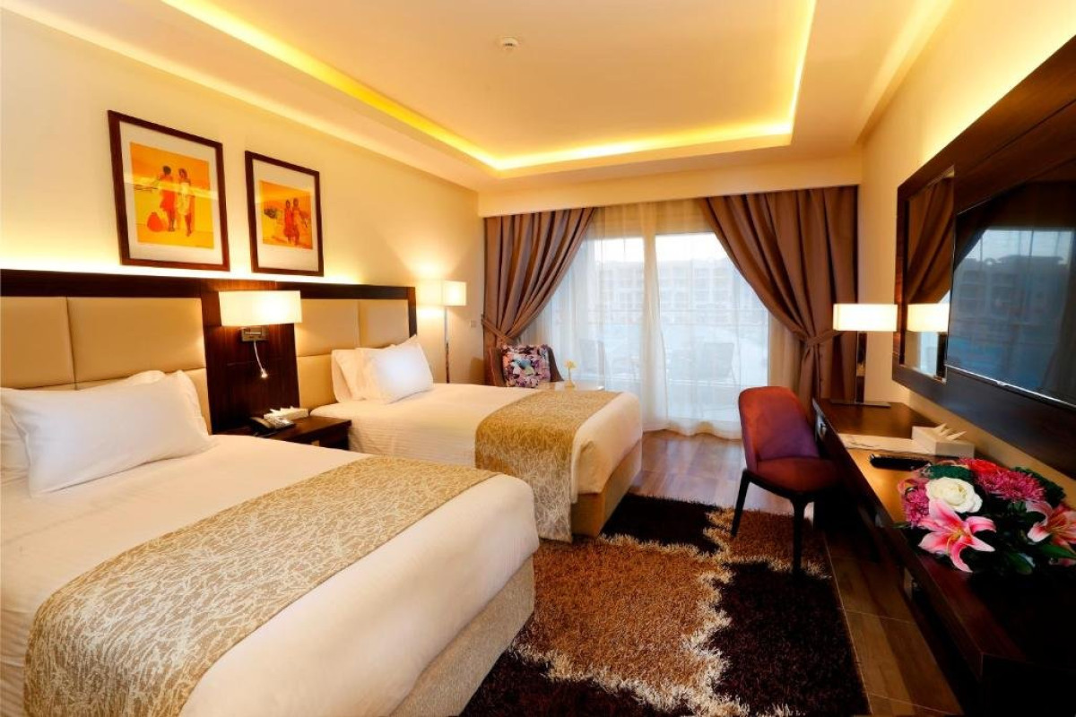 ALBATROS WHITE BEACH RESORT