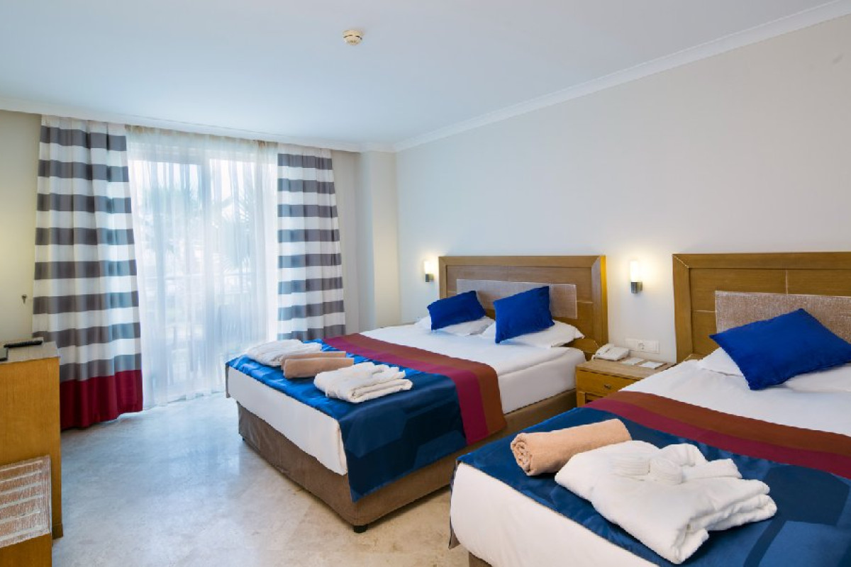 CRYSTAL BOUTIQUE BEACH RESORT