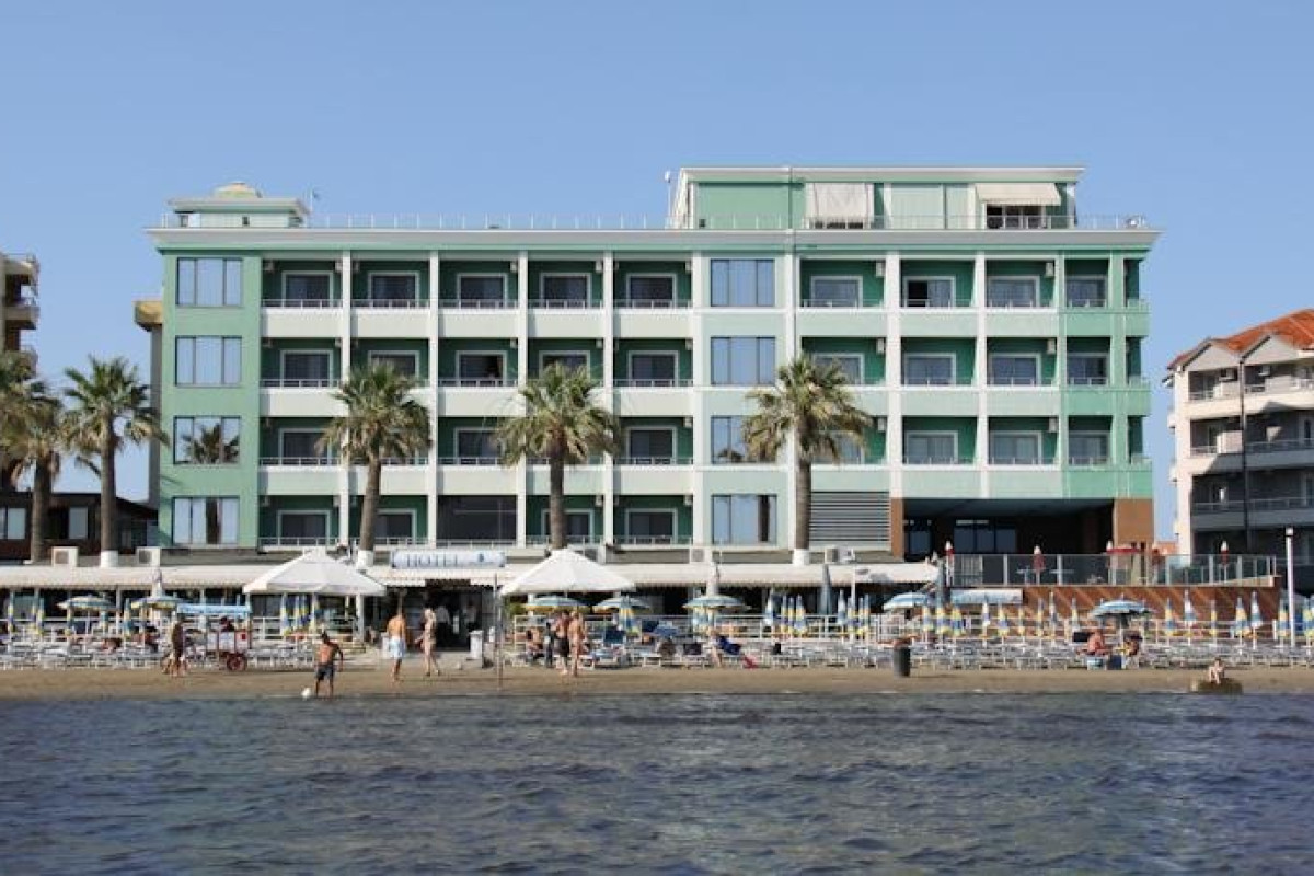 Vivas Hotel (Durres)