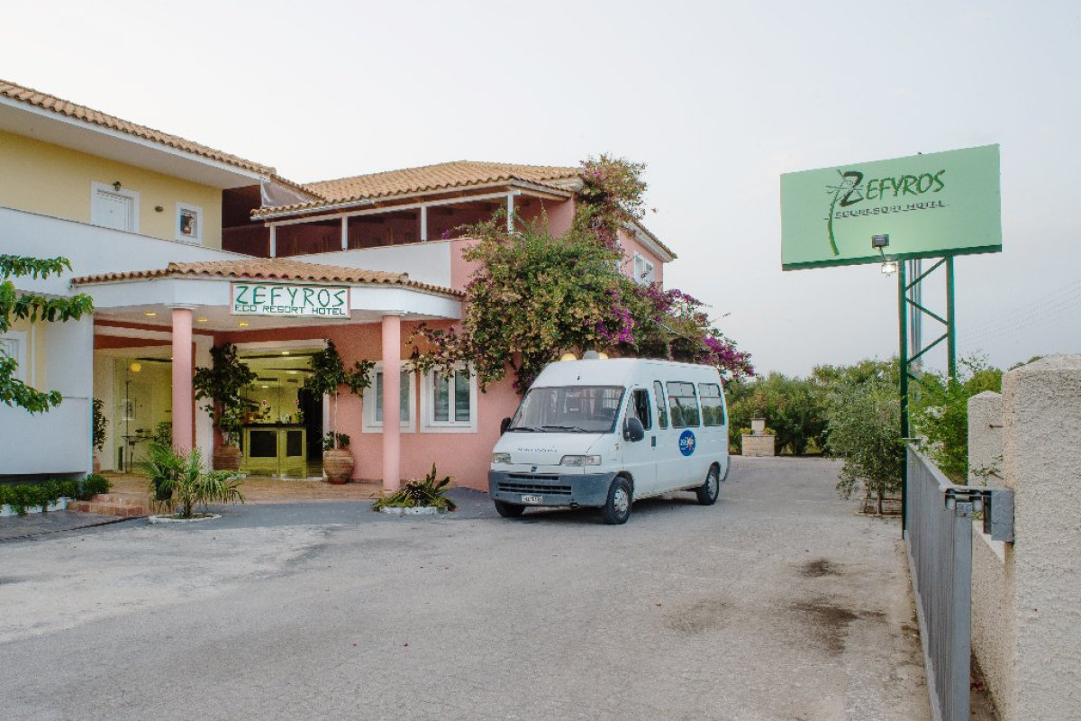 ECORESORT ZEFYROS (Agios Kiriko)