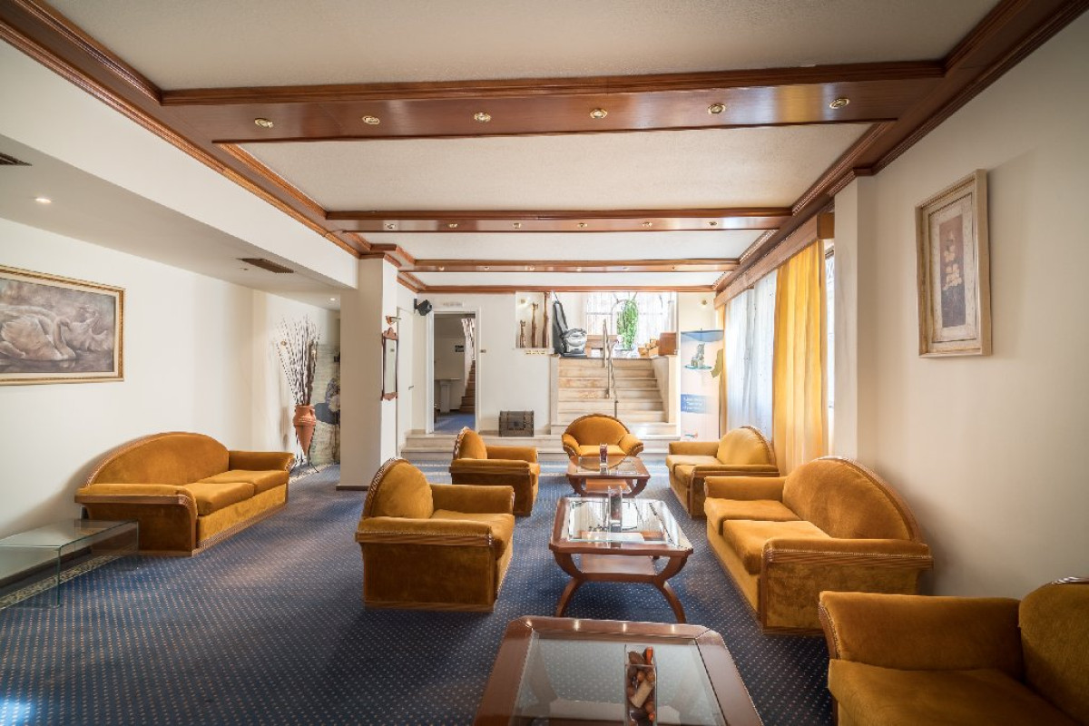 Diana Hotel (Zakynhos Town)