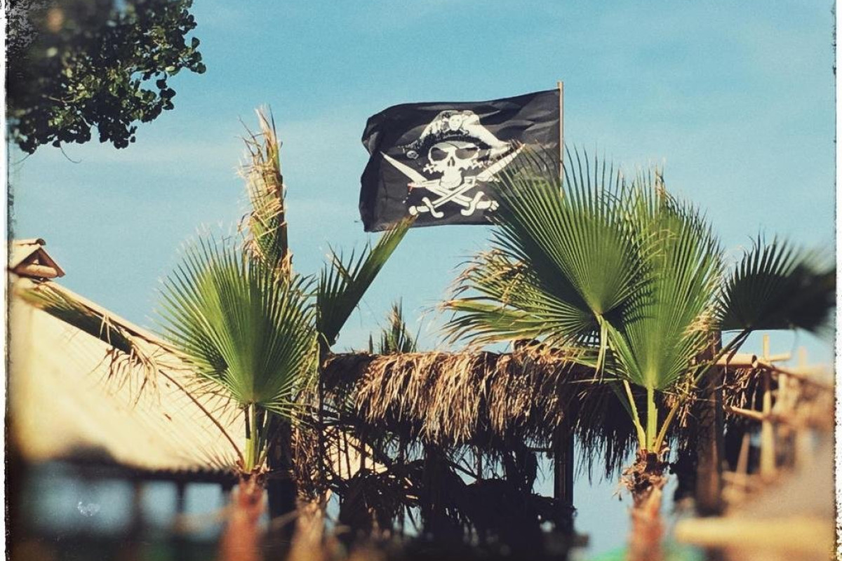 HOTEL PIRATES RESORT.