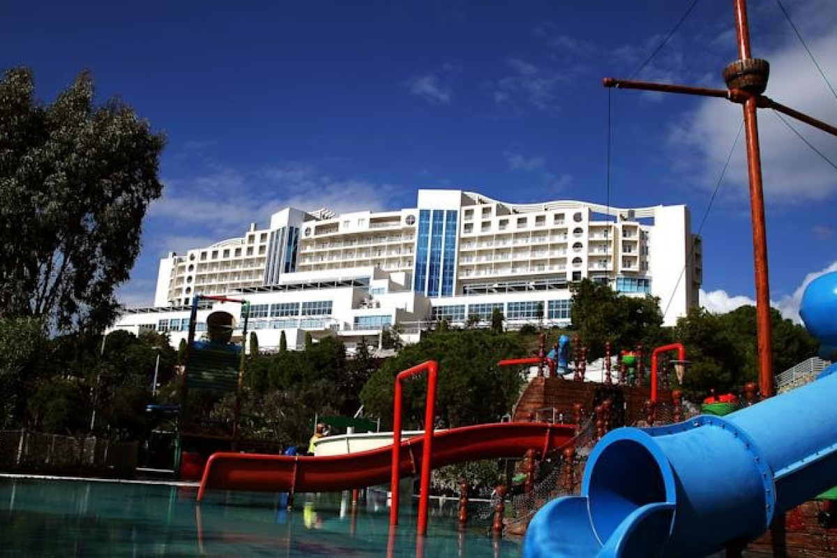 ARIA CLAROS BEACH