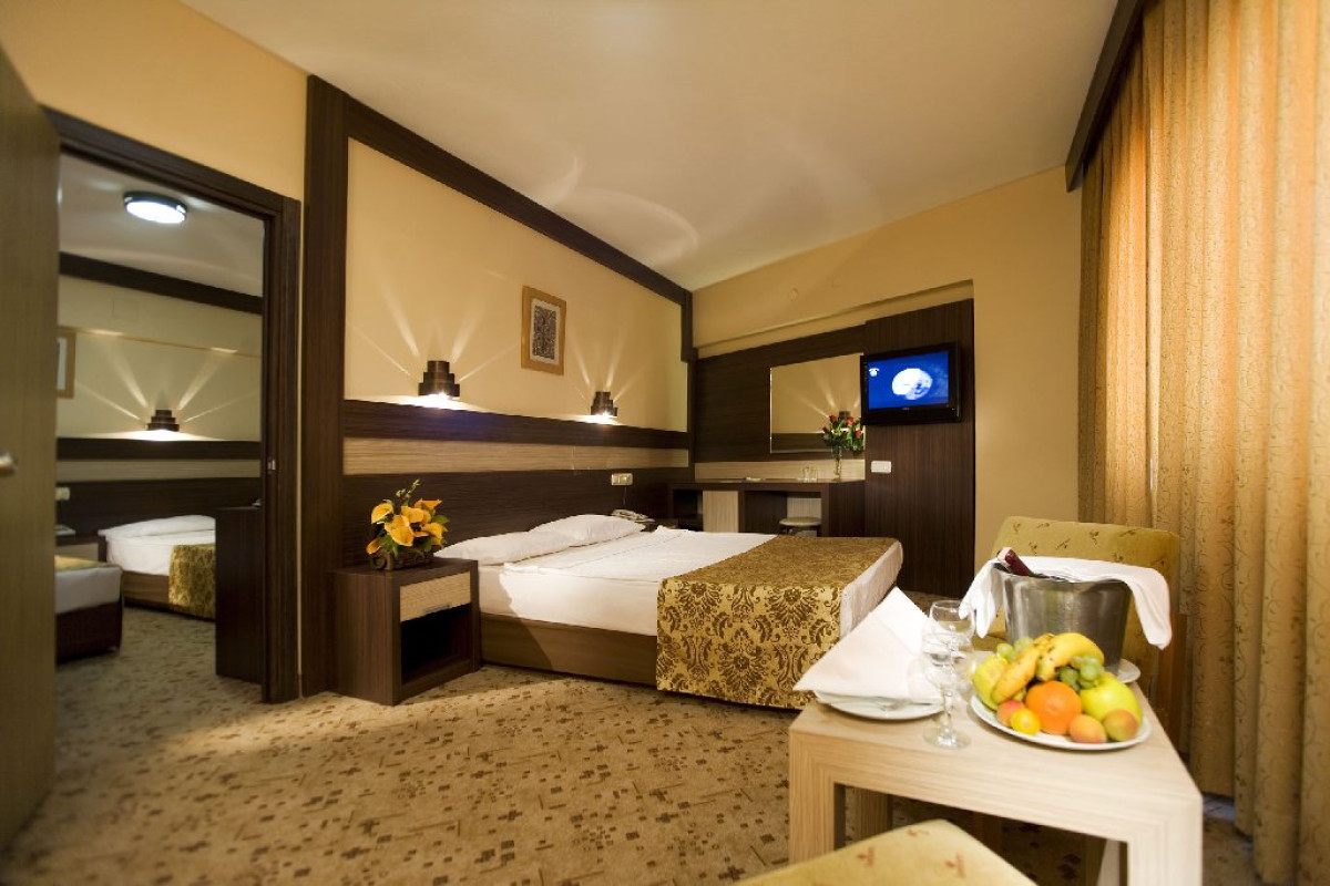 LONICERA WORLD HOTEL