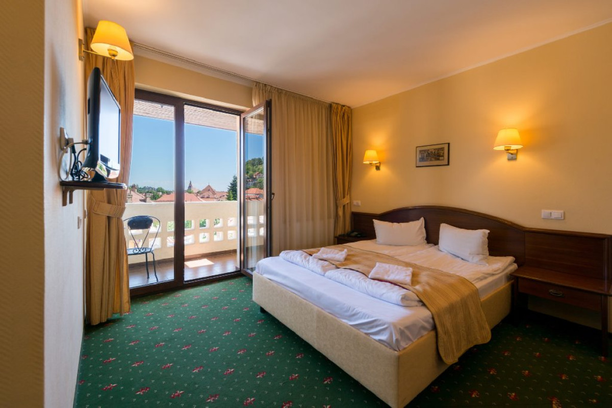 Hotel COROANA BRASOVULUI