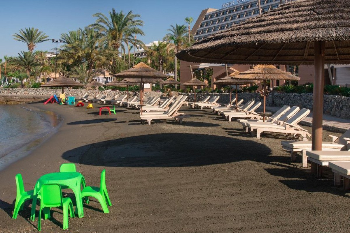 Amathus Beach
