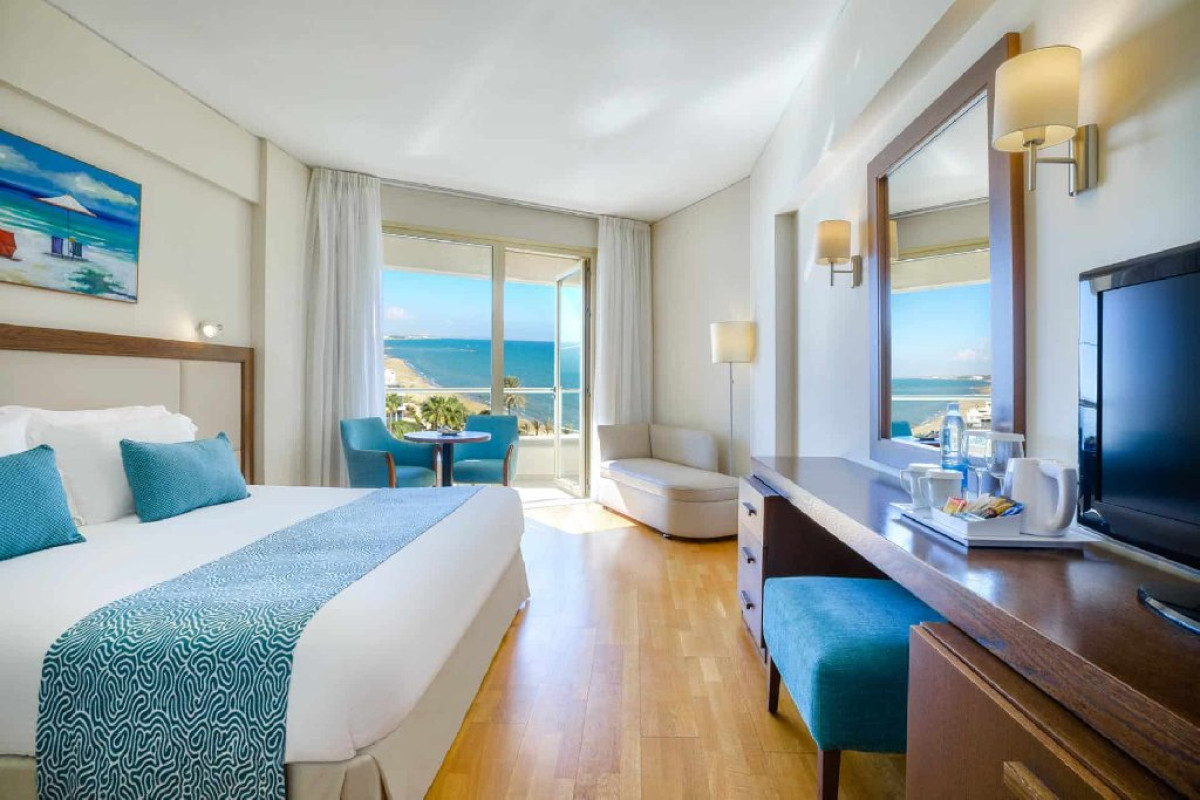 Golden Bay