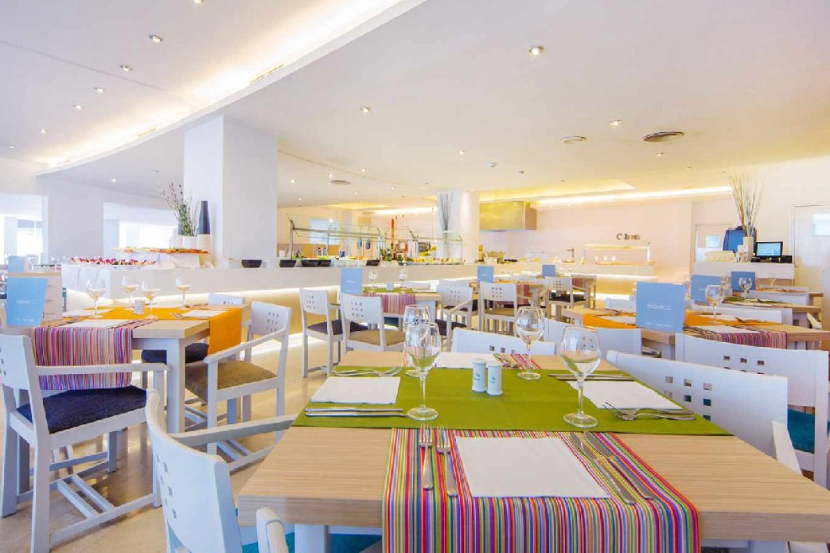 Aparthotel Fontanellas Playa