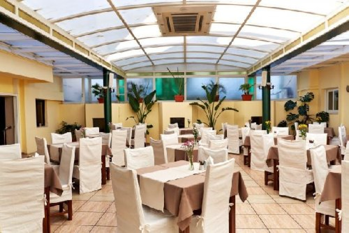 Arkadi (K) - recomandat 3*
