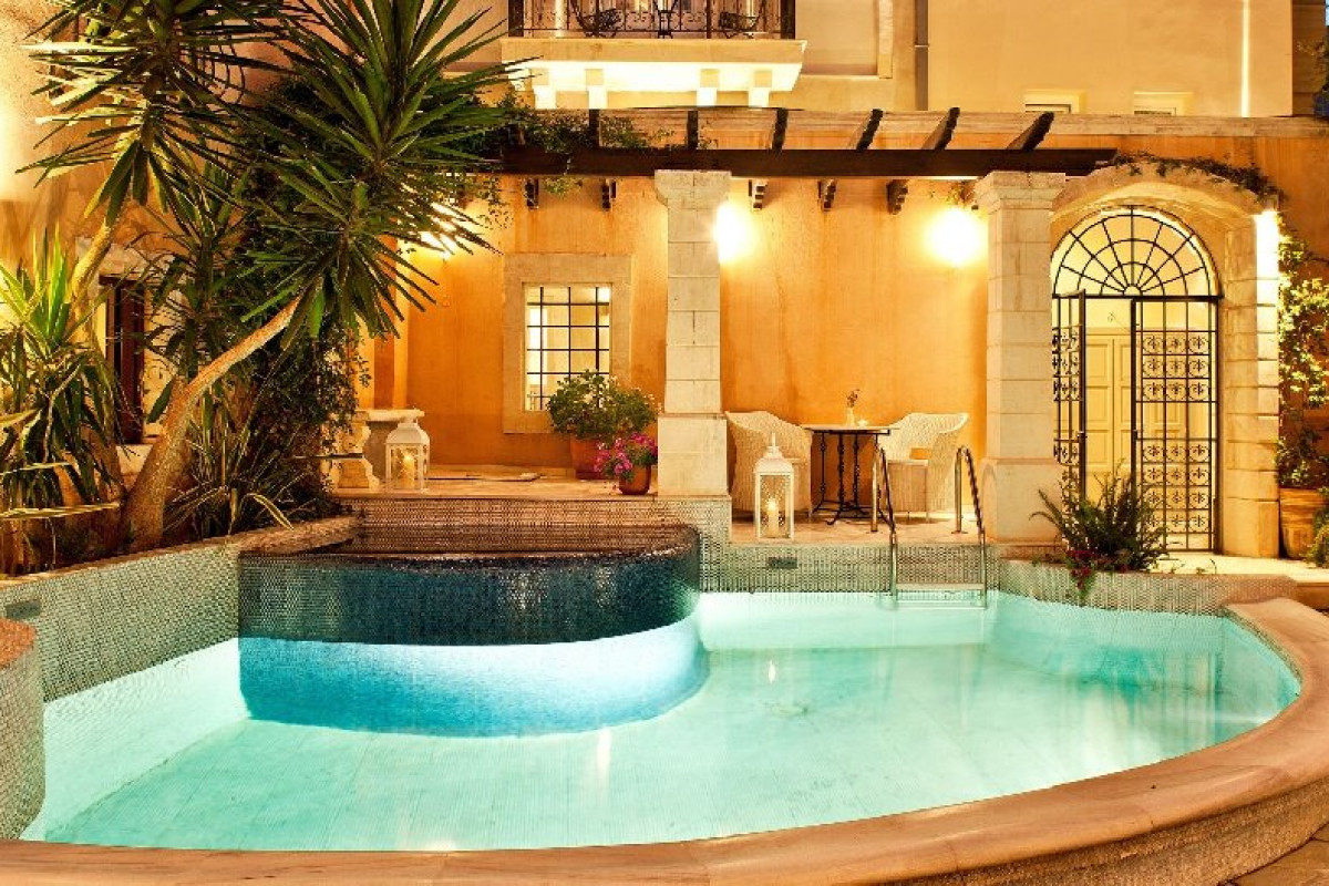 Rimondi Boutique Hotels (K)