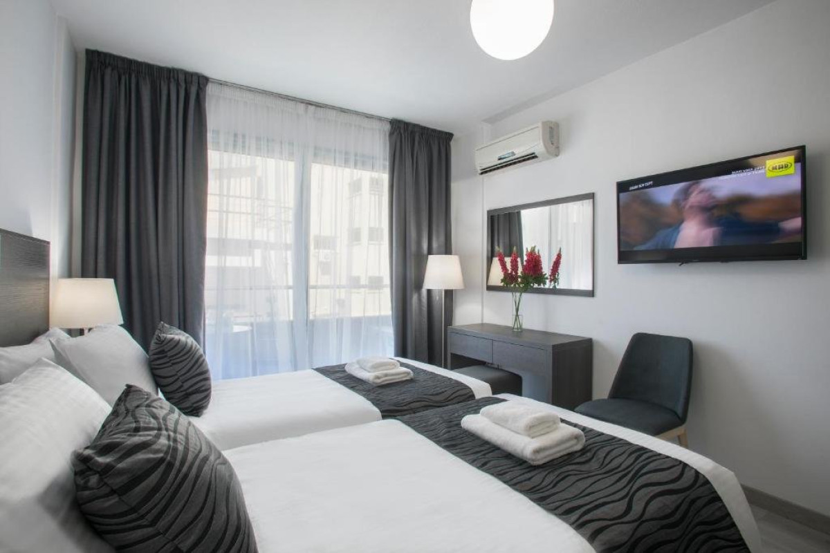 BLAZER RESIDENCE