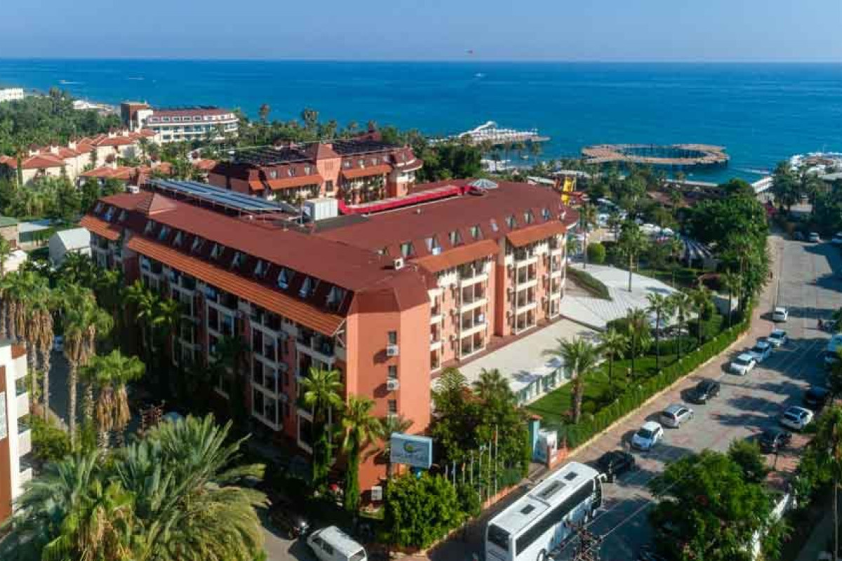 PALMERAS BEACH HOTEL