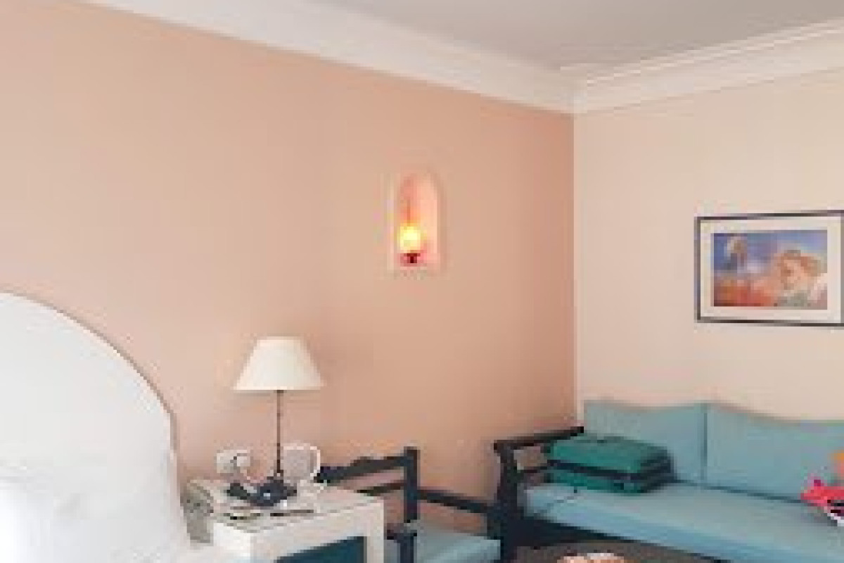 Veggera Hotel (Perissa Santorini)