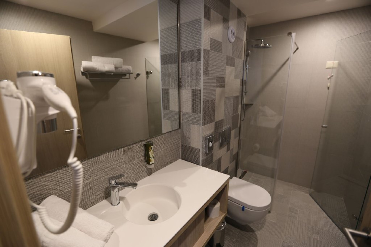 HOTEL BARIL