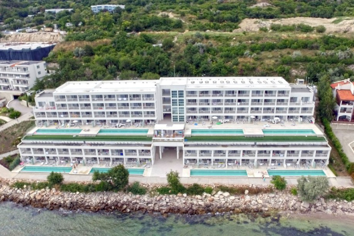 WHITE LAGOON  RESORT