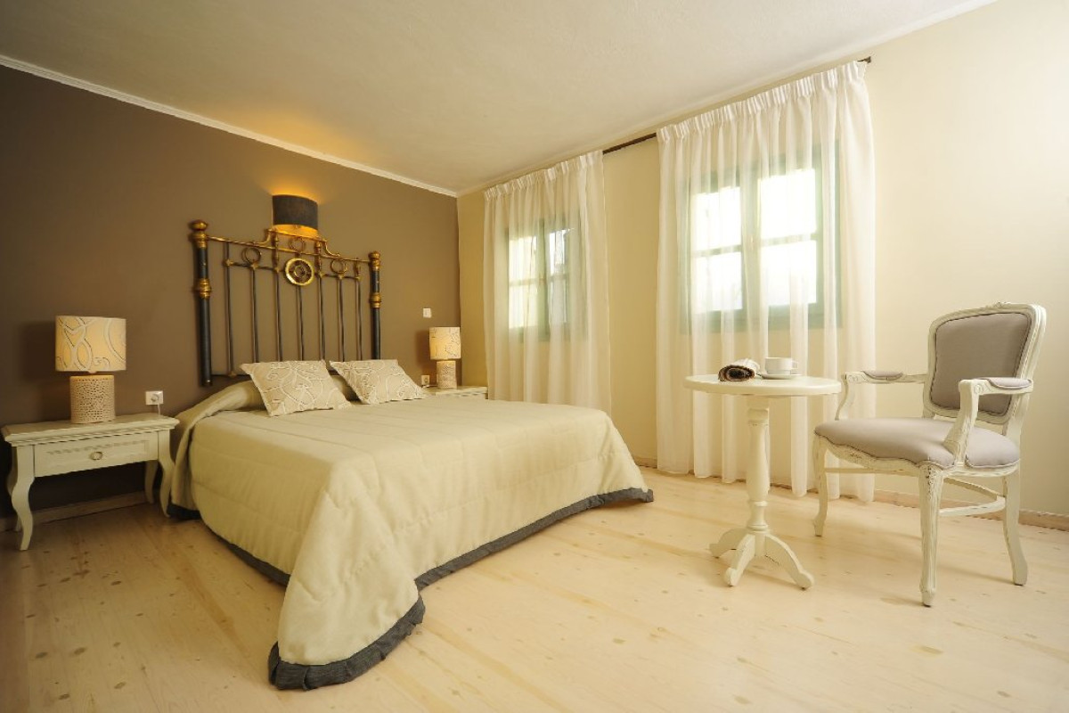 Mythos Suites (K)