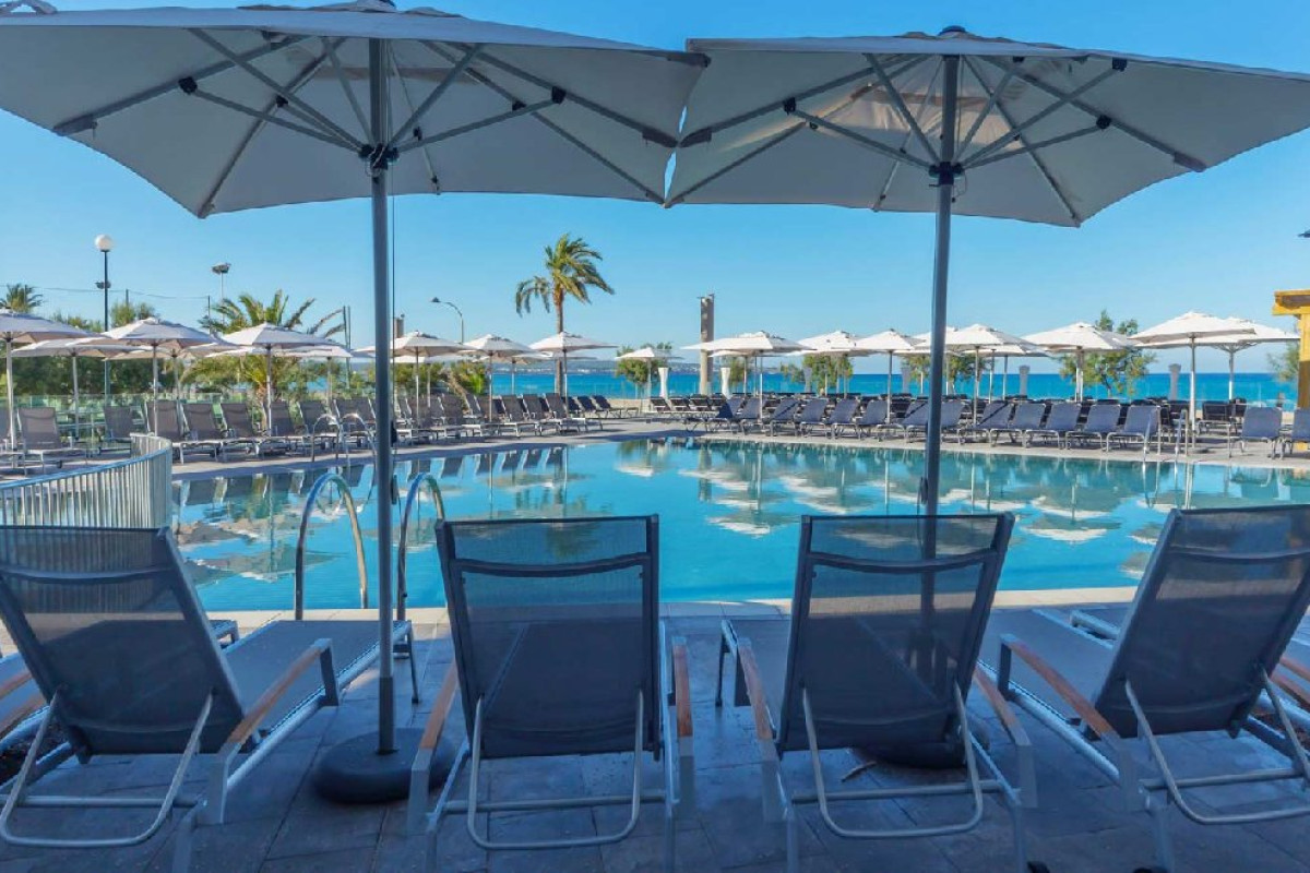 Aparthotel Fontanellas Playa